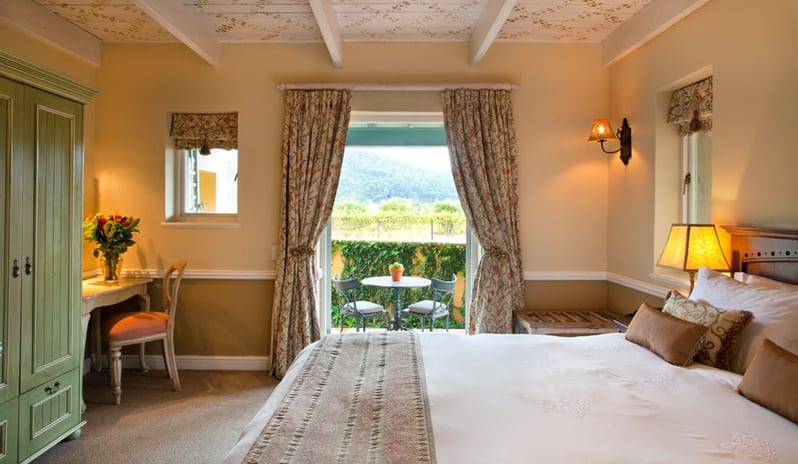 FRANSCHHOEK HOTEL - BEDROOM